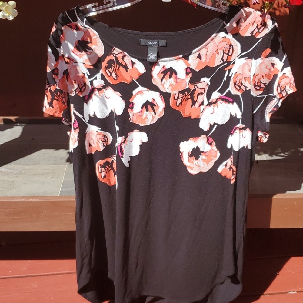 Alfani Floral, Black Tunic SZ XL